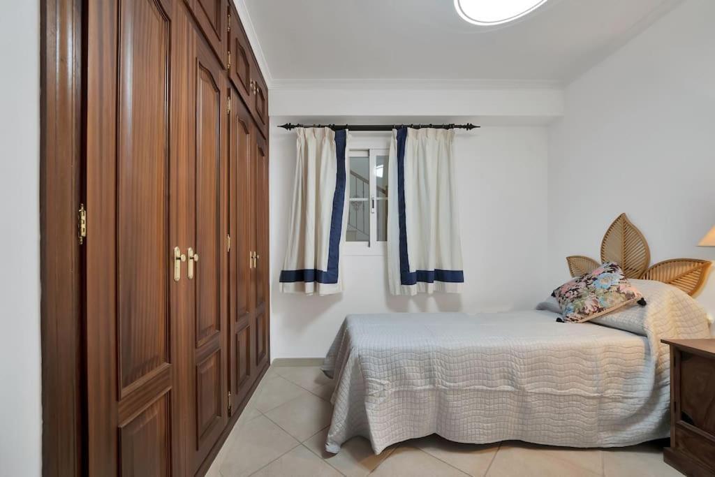 En El Centro De San Pedro Con Parking - Del Valle 72 1 Apartamento Marbella